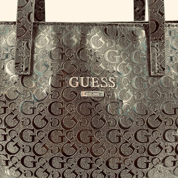 Guess Large Tote Shoulder Bag with Matching wristlet - Picture 4 of 13